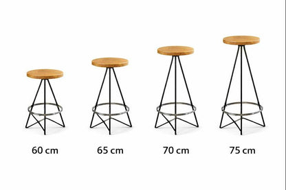 Sgabello in metallo artigianale con seduta in legno rotonda